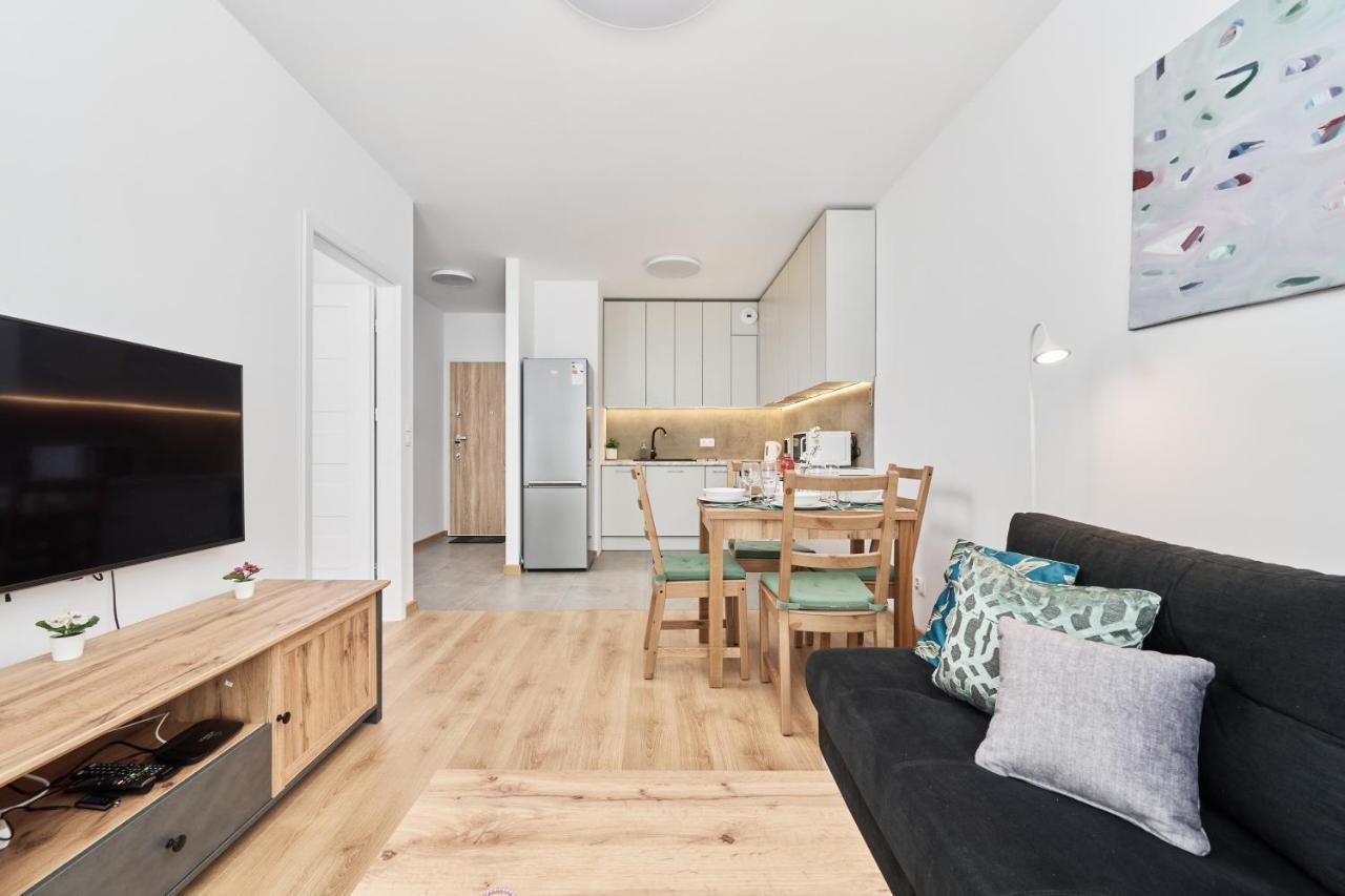Apartment Wichrowa With Free Garage Wroclaw By Noclegi Renters Экстерьер фото