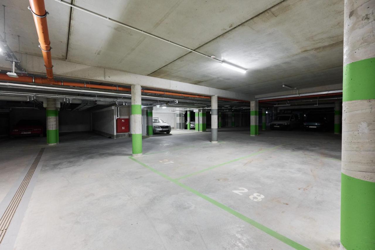 Apartment Wichrowa With Free Garage Wroclaw By Noclegi Renters Экстерьер фото