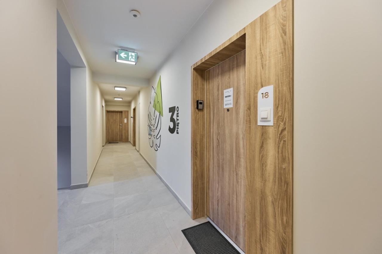 Apartment Wichrowa With Free Garage Wroclaw By Noclegi Renters Экстерьер фото