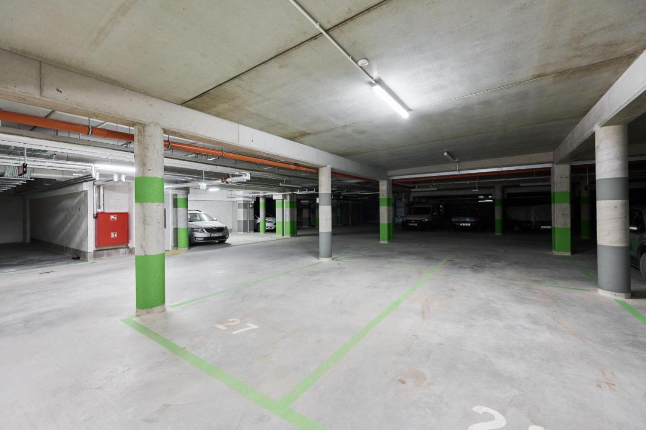 Apartment Wichrowa With Free Garage Wroclaw By Noclegi Renters Экстерьер фото