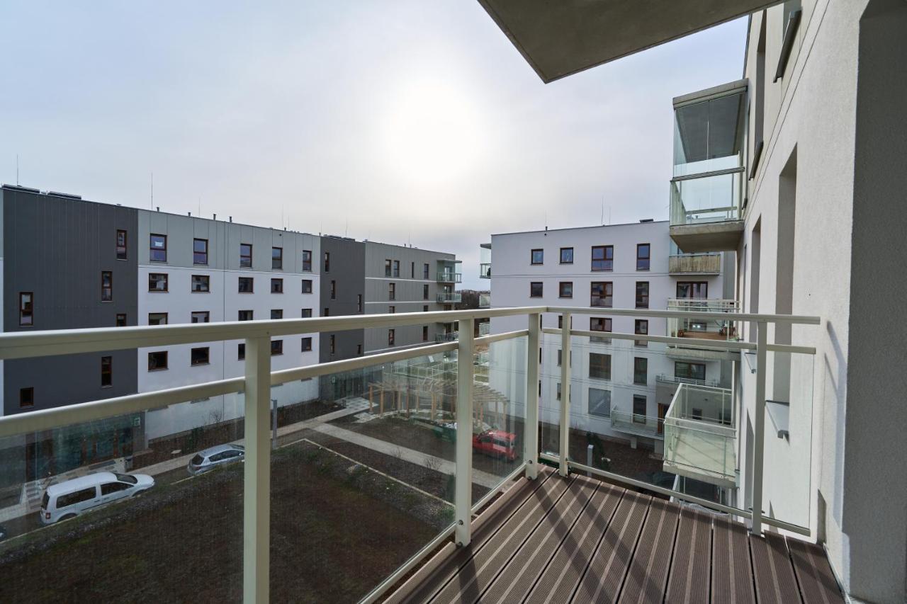 Apartment Wichrowa With Free Garage Wroclaw By Noclegi Renters Экстерьер фото