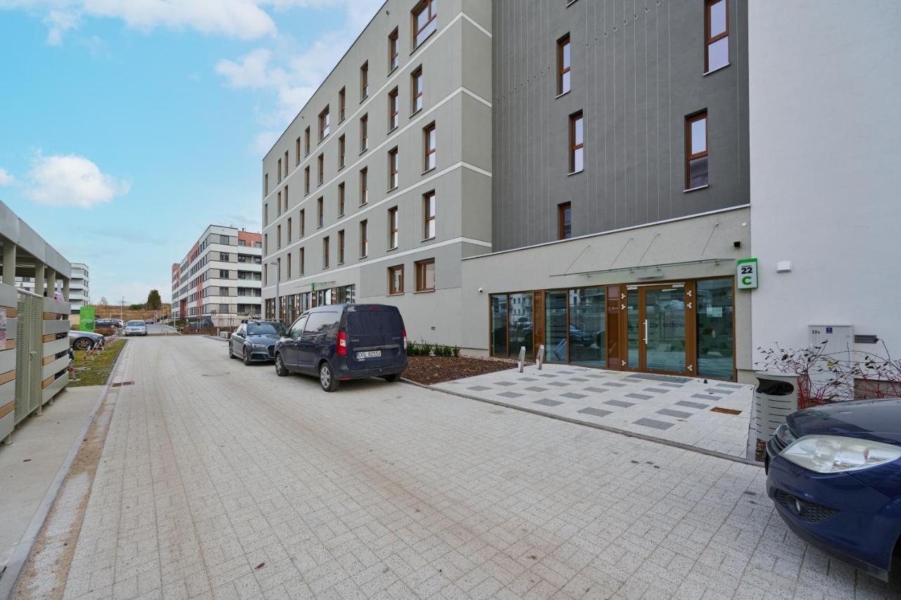 Apartment Wichrowa With Free Garage Wroclaw By Noclegi Renters Экстерьер фото